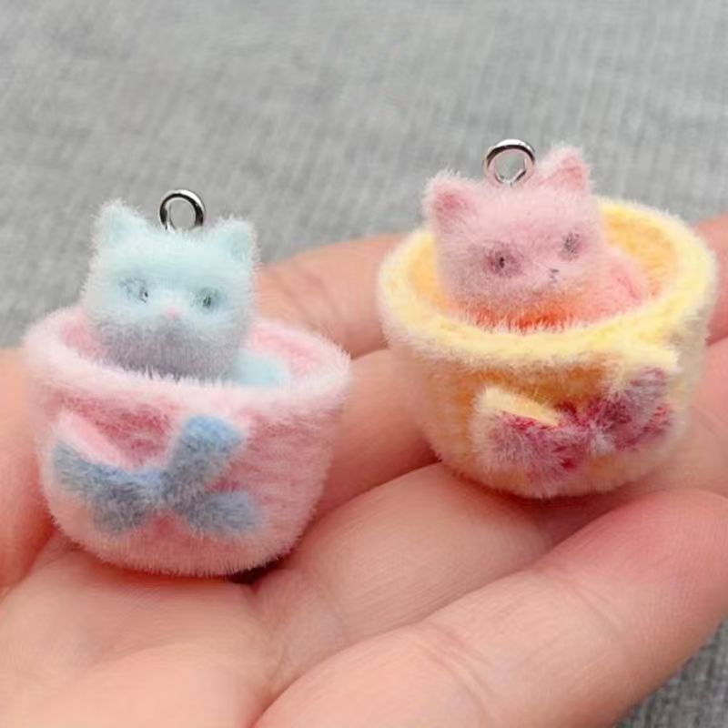 4pcs 3D plush resin cat pendan - đánh giá và giá Resin Art Notes