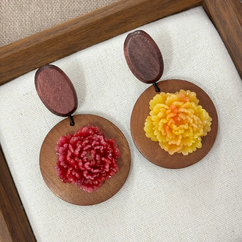 National style wood art peony  - đánh giá và giá Resin Art Earrings Design