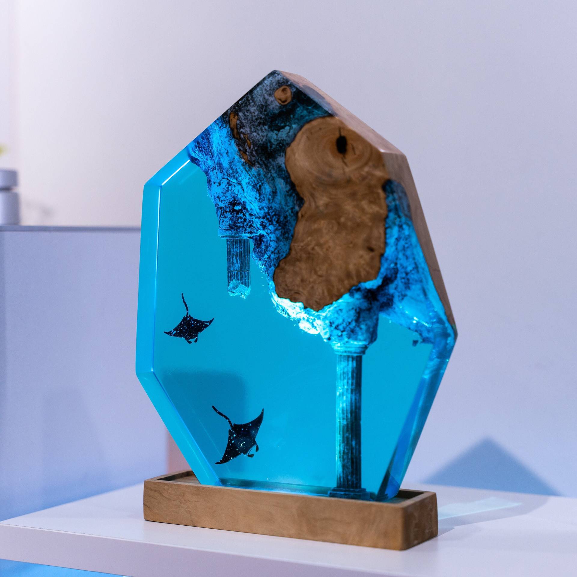 Customized Items Resin Table L - đánh giá và giá Resin Artist
